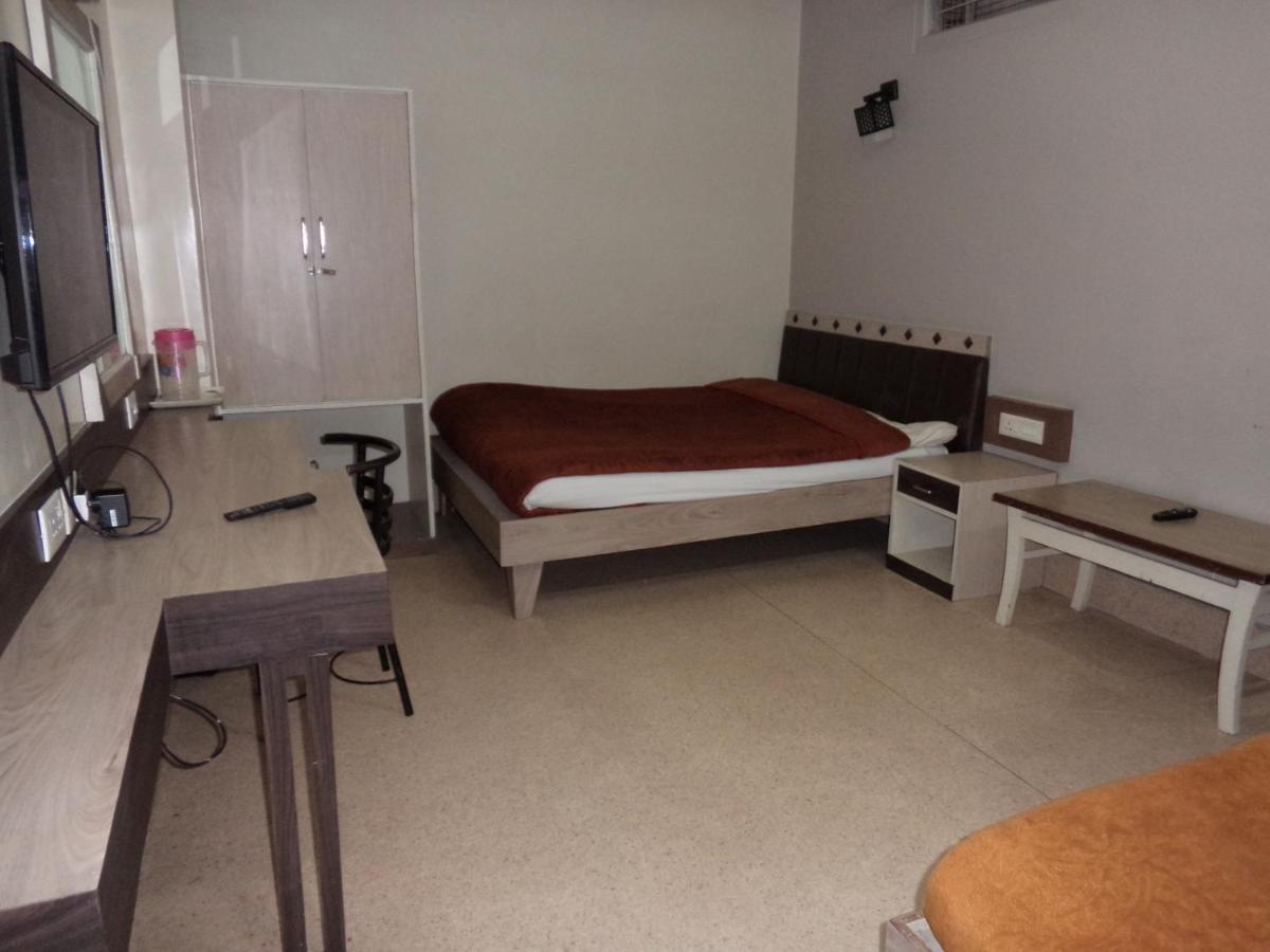 Hotel Monsoon Shillong Esterno foto